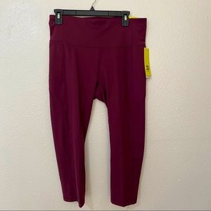 All in motion crop leggings